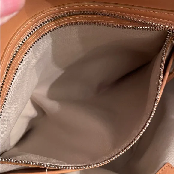 SHINOLA Detroit Large Leather Tote Bag - Picture 14 of 17